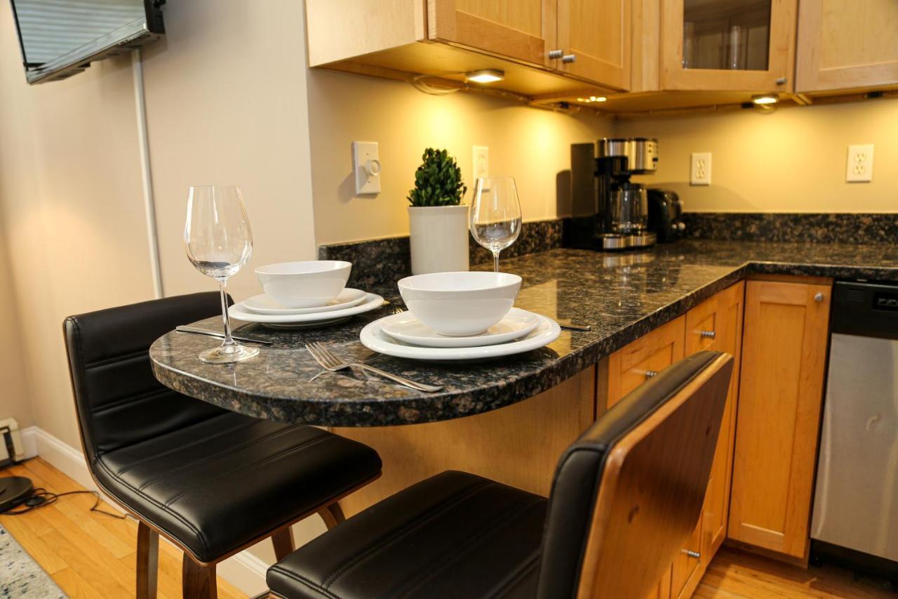 Stylish 2 Bedroom In South End 3*