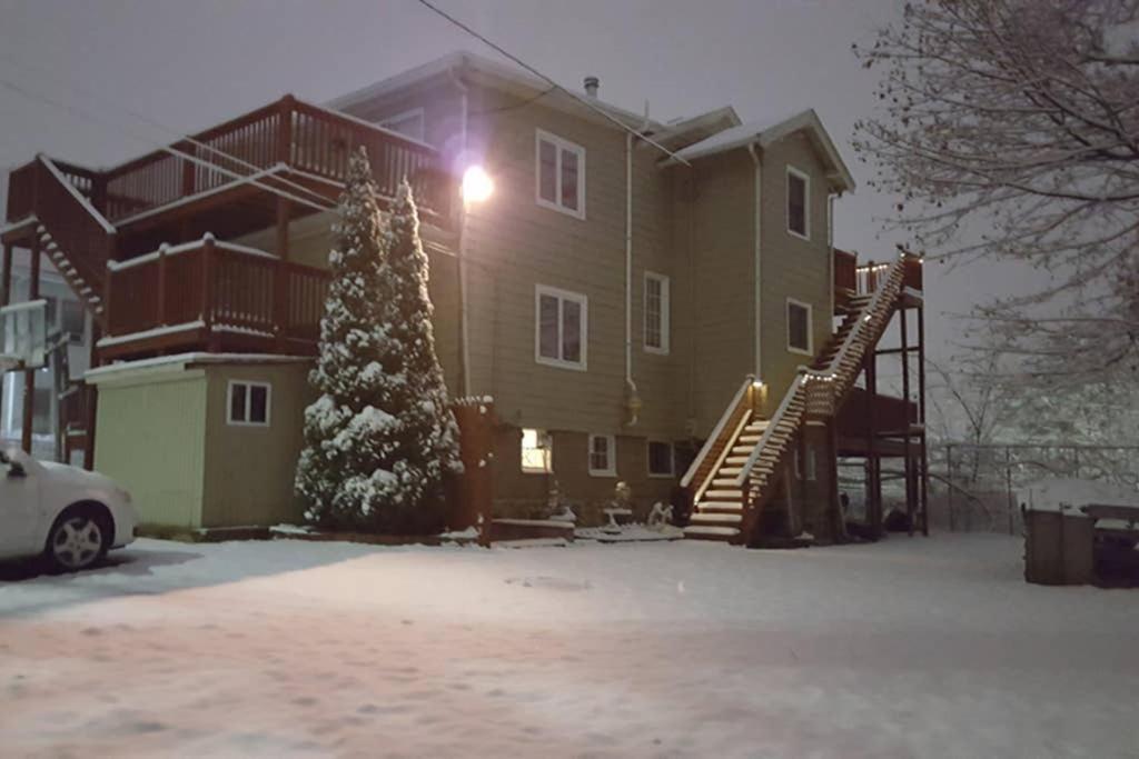 Modern Beautiful Apartment-5 Beds-full Kitchen-parking-super Clean-great For Groups Apartment Boston