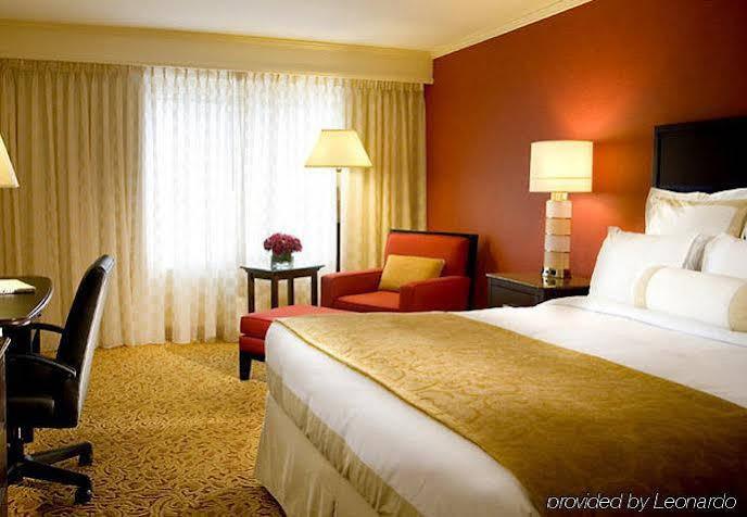 Marriott Long Wharf 4*
