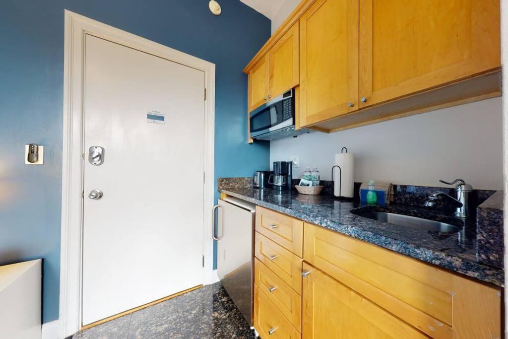 Apart-hotel Charming In Brownstone, #44 *