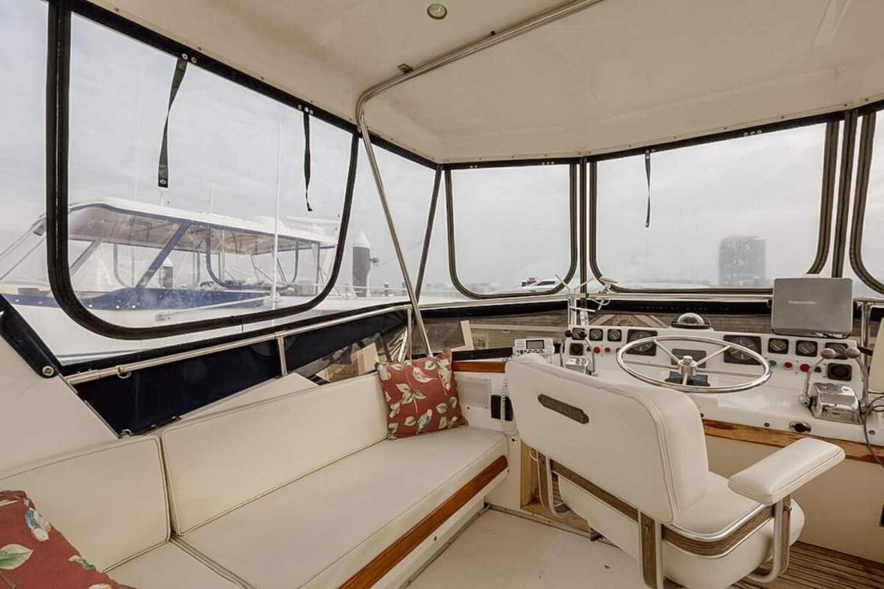 2br Spacious & Comfy 43' Yacht - Heat & Ac - On The Freedom Trail - Nights Sleep