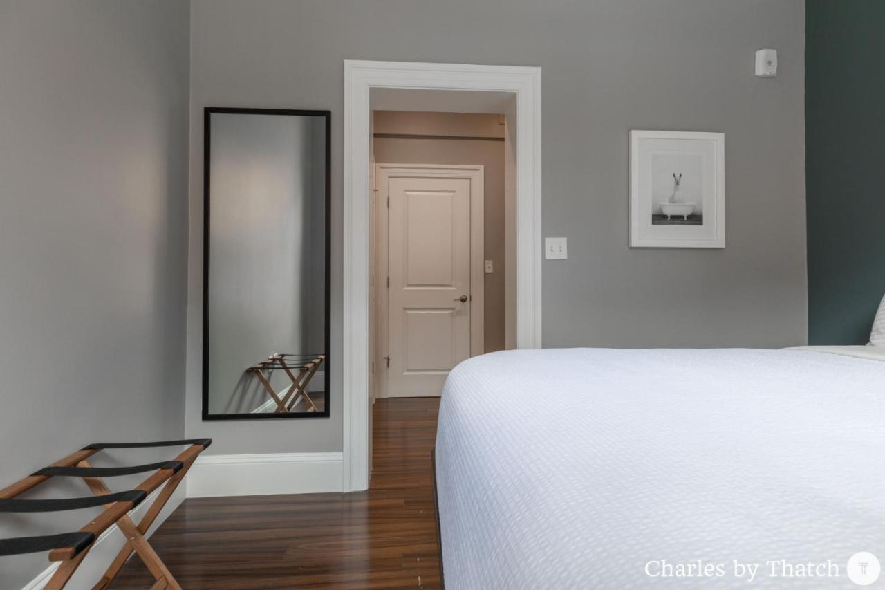 J Miller Flats By Thatch 4*