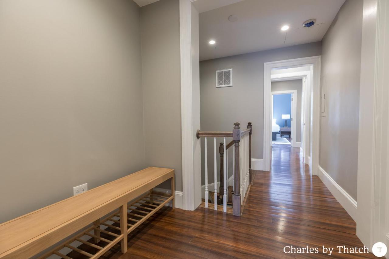 J Miller Flats By Thatch 4* Boston