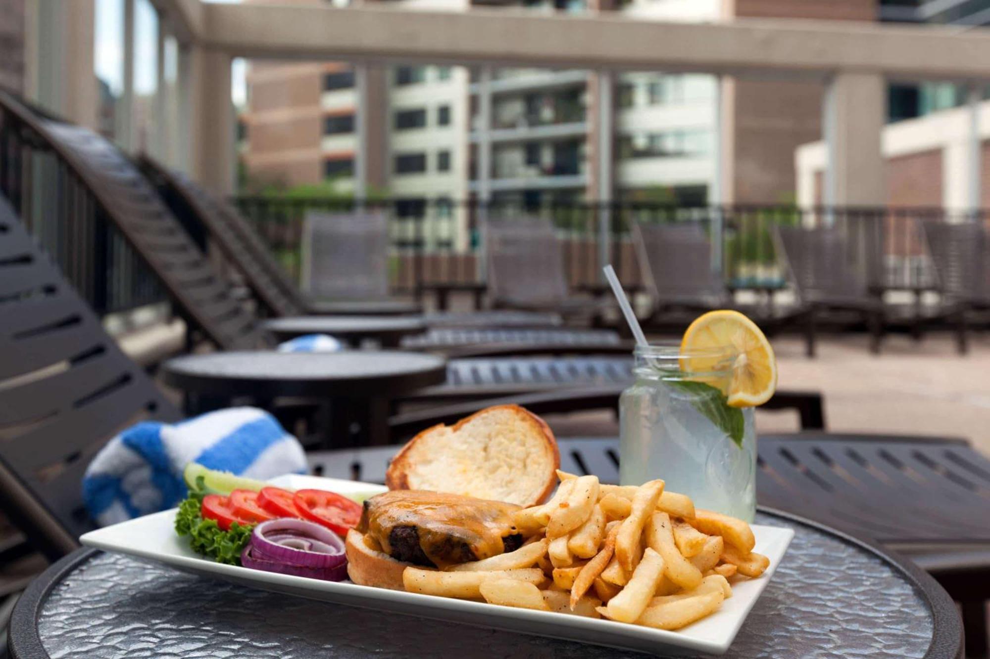Wyndham Beacon Hill 4*