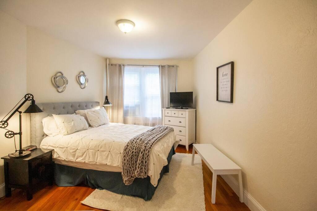 Apartment Sunny & Bright 1Br, Longwood Medical Hospitals Boston