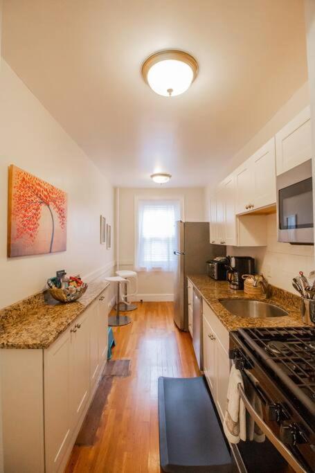 Sunny & Bright 1Br, Longwood Medical Hospitals *