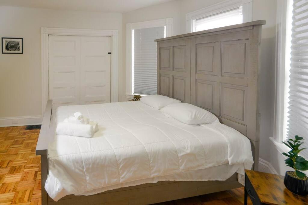 Historical Urban Oasis Boston