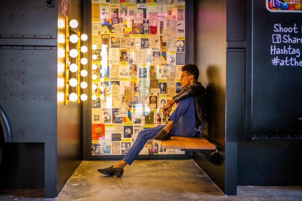 Moxy Downtown Hotel 3*