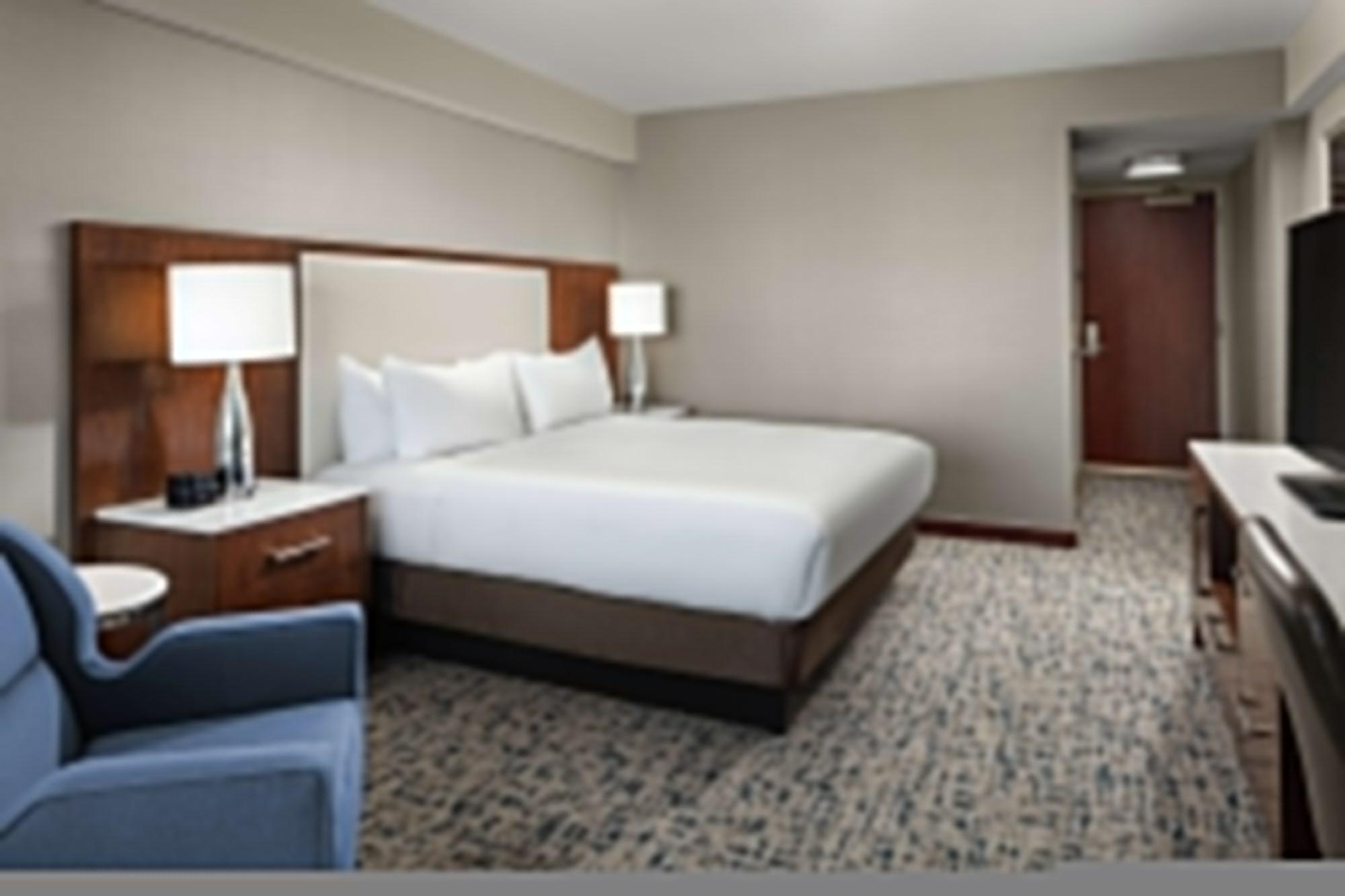 Hilton Logan Airport Hotel 4*
