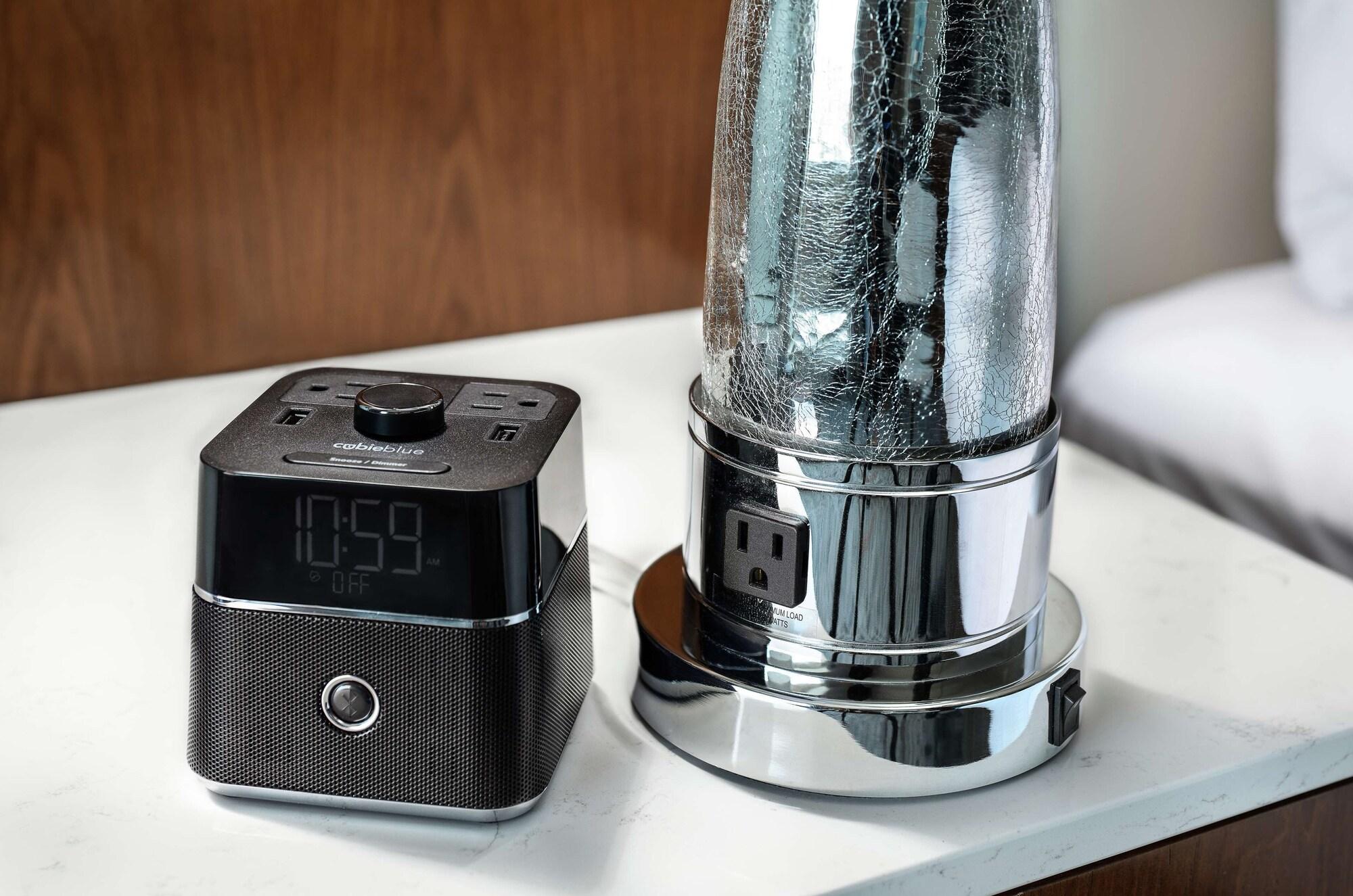 Hotel Hilton Logan Airport 4*