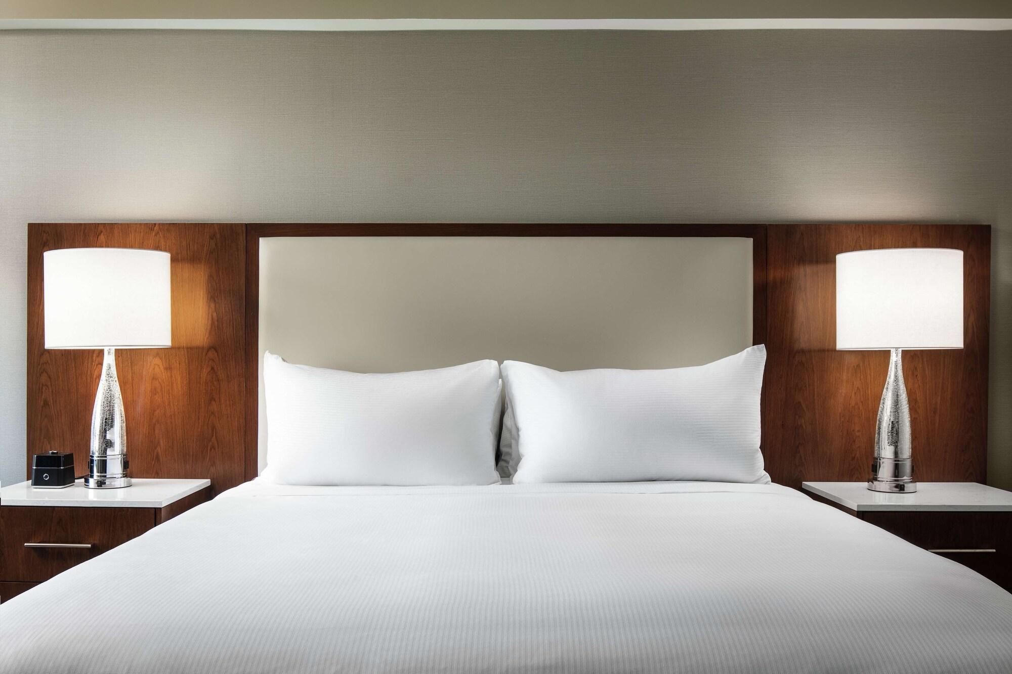 Hilton Logan Airport Boston