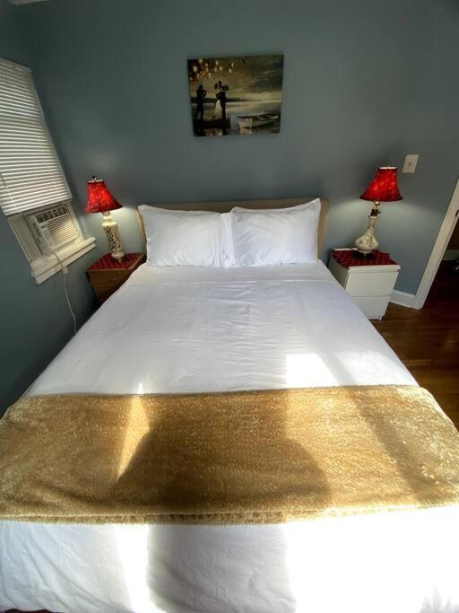 Apartment Cozy Getaway Apartment! Free Parking *