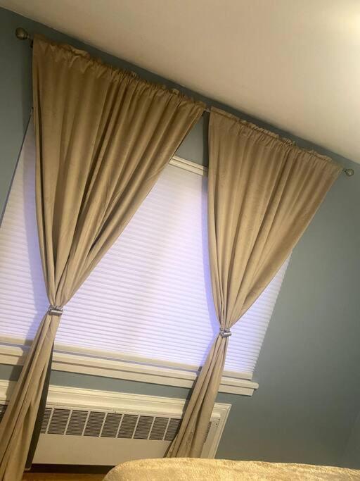 Apartment Cozy Getaway Apartment! Free Parking