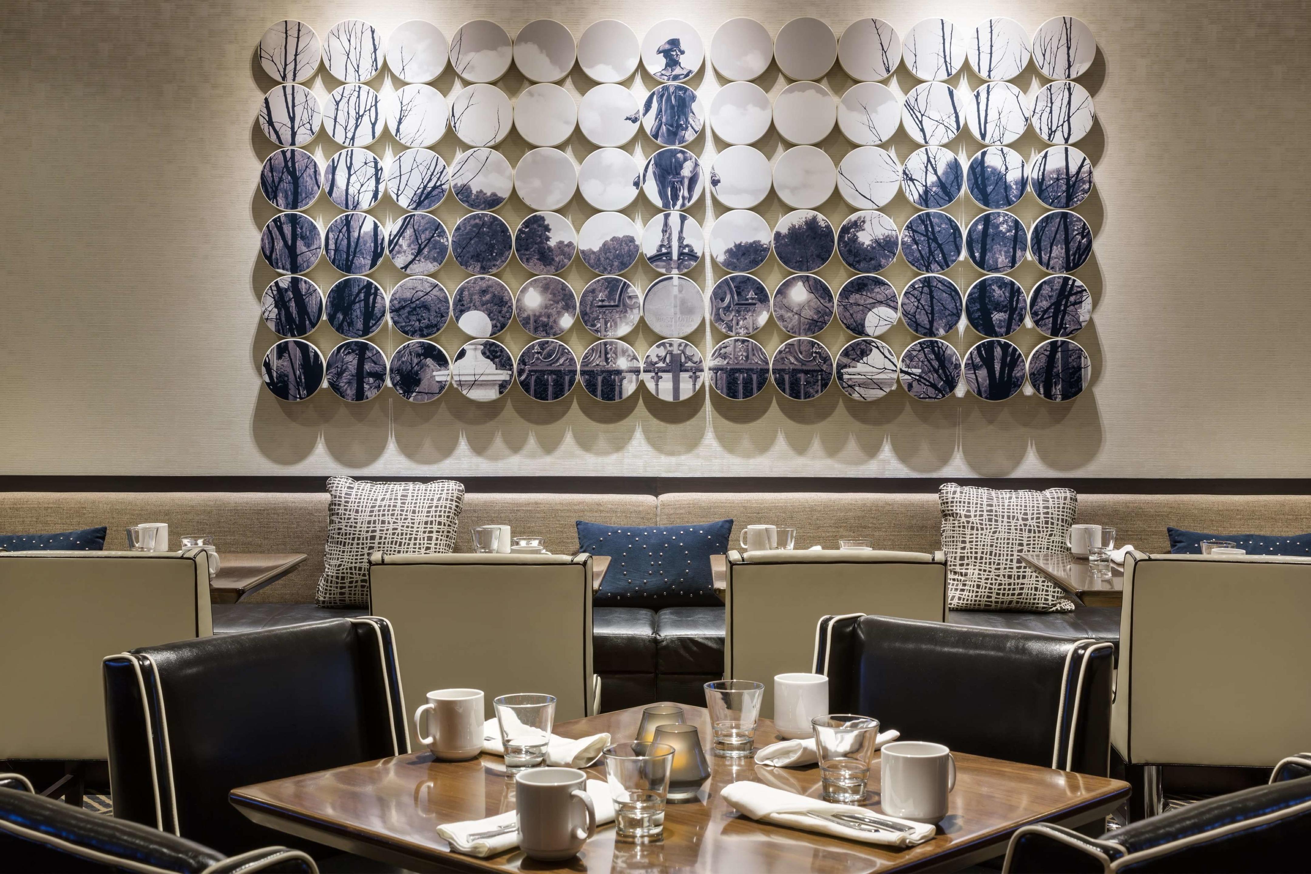 Hilton Park Plaza Hotel 4*