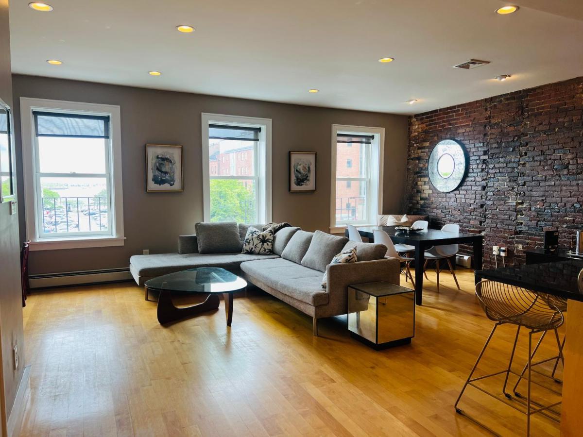 Apartment North End Harbor View Condo. Free Parking Boston