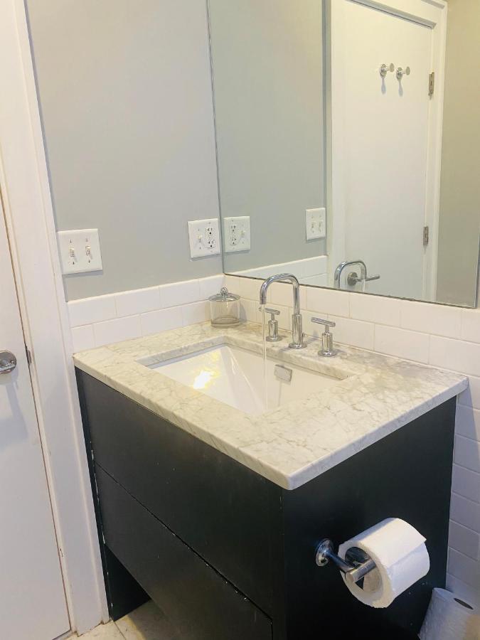 Apartment North End Harbor View Condo. Free Parking Boston