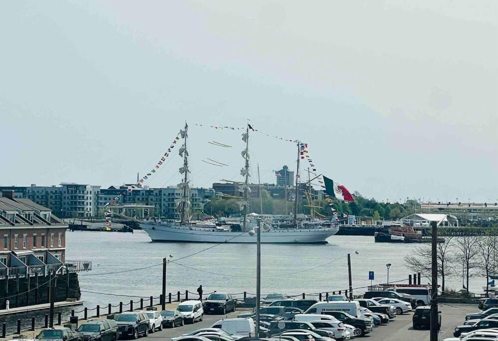 Apartment Harbor Views Modern North End Free Parking! *