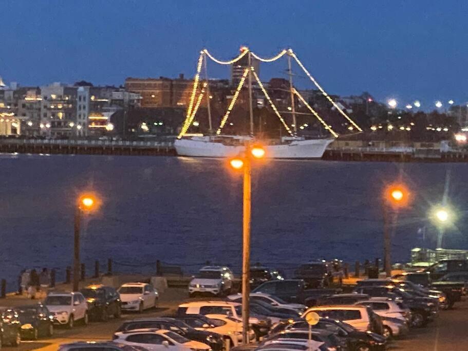 Harbor Views Modern North End Free Parking!