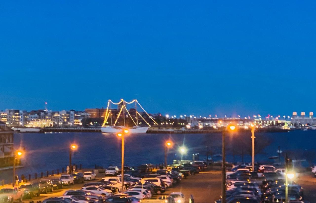 Harbor Views Modern North End Free Parking! *