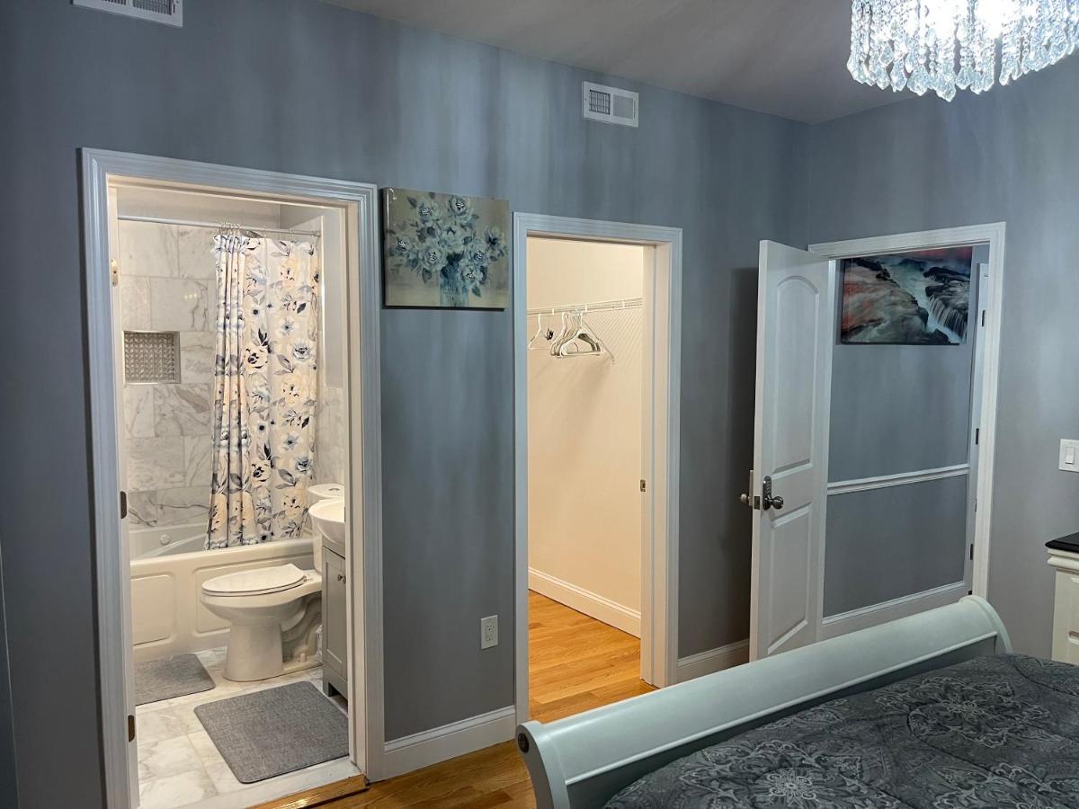 Luxury 3 Bedroom Private Apartment Boston