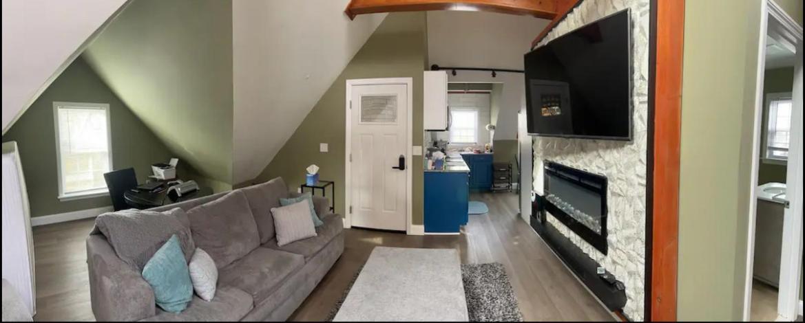 Large Open Concept In Zoo Franklin Park Near Boston