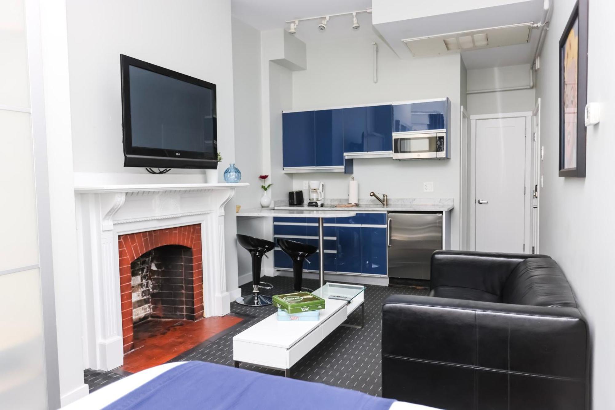 Apartment Stylish Newbury Street Studio, #2 Boston