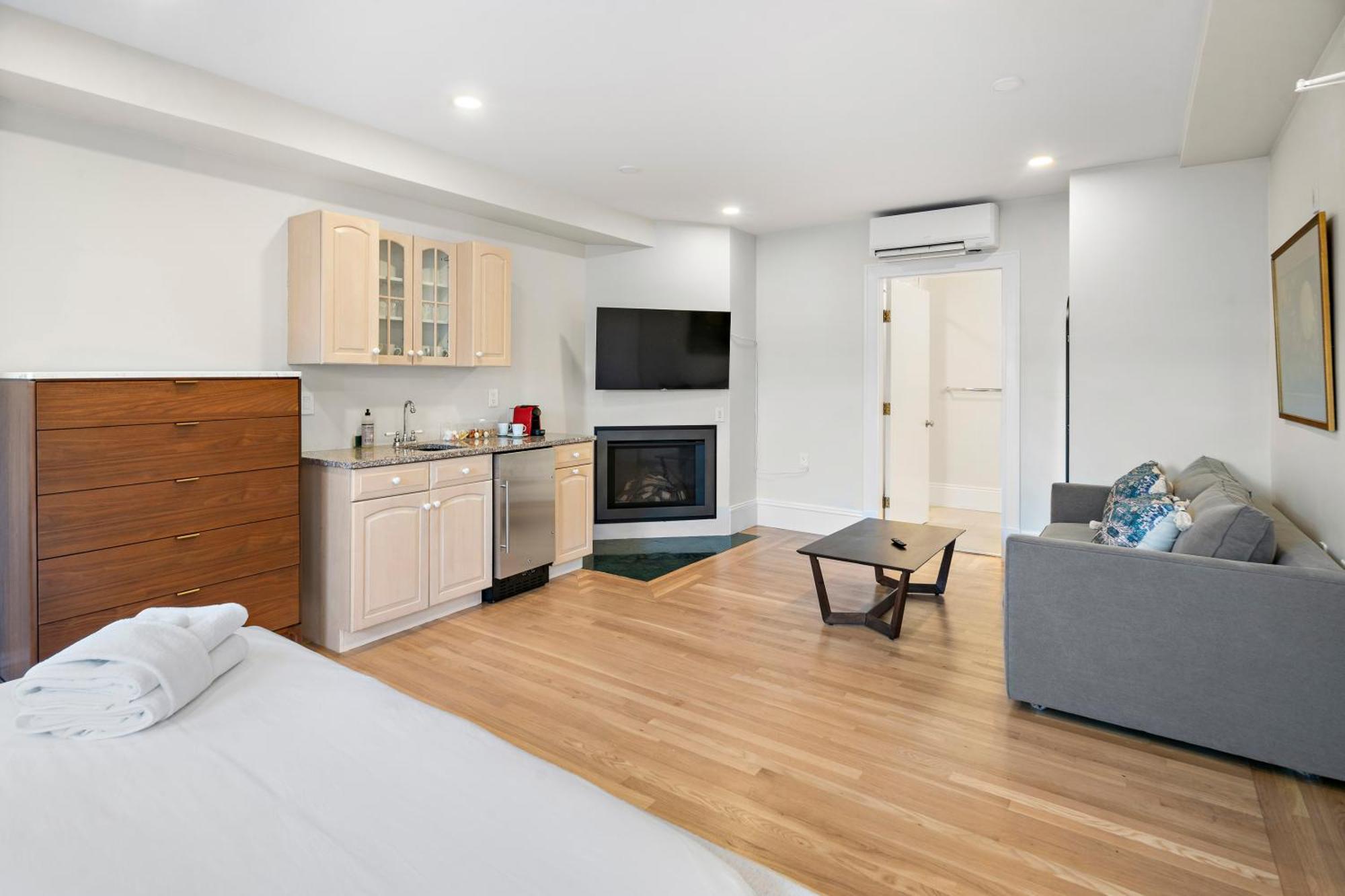 Charlesgate Hotel 4*