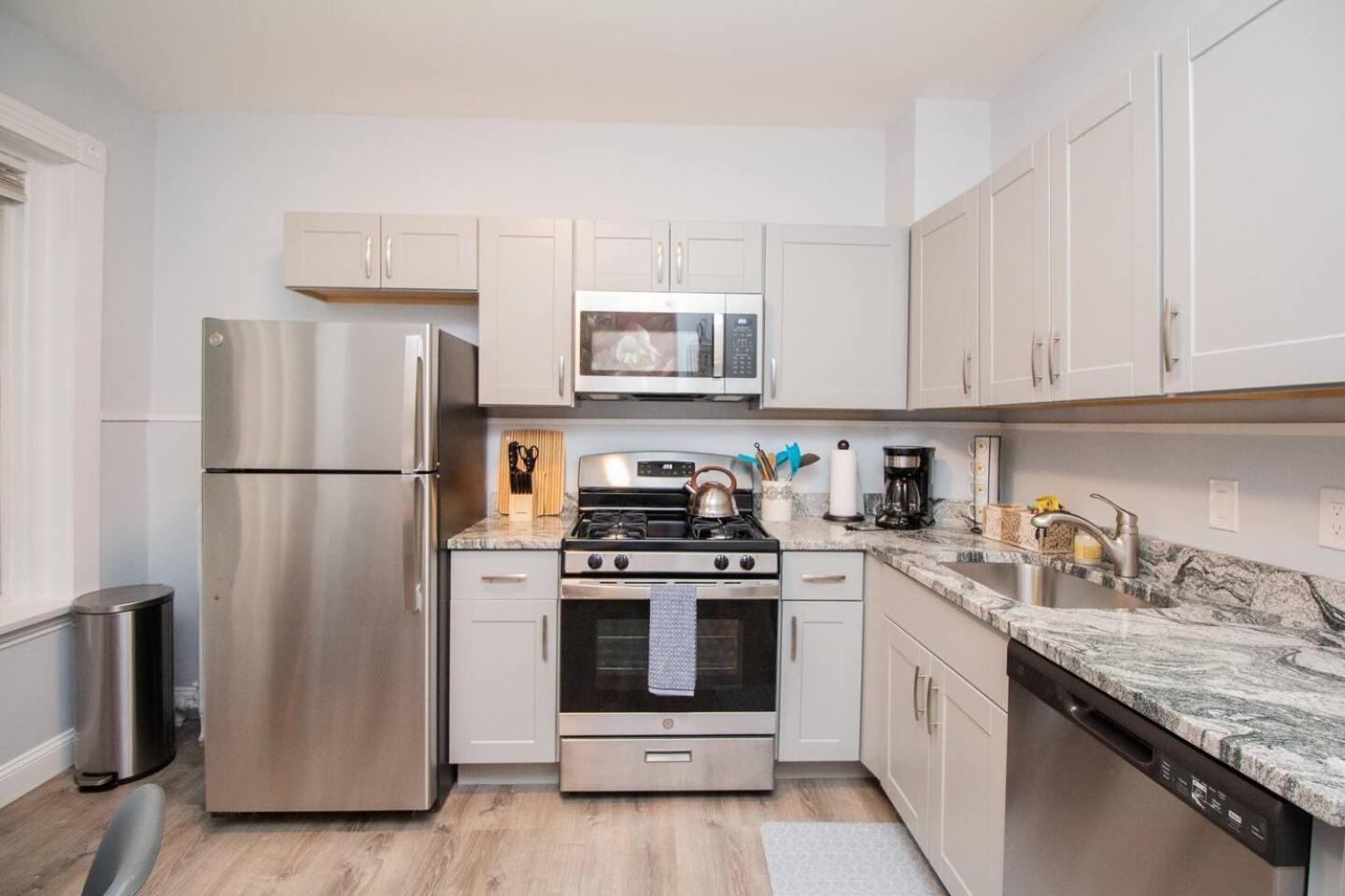 Renovated 1br, Washington Sq, Longwood, Lin Apartment *