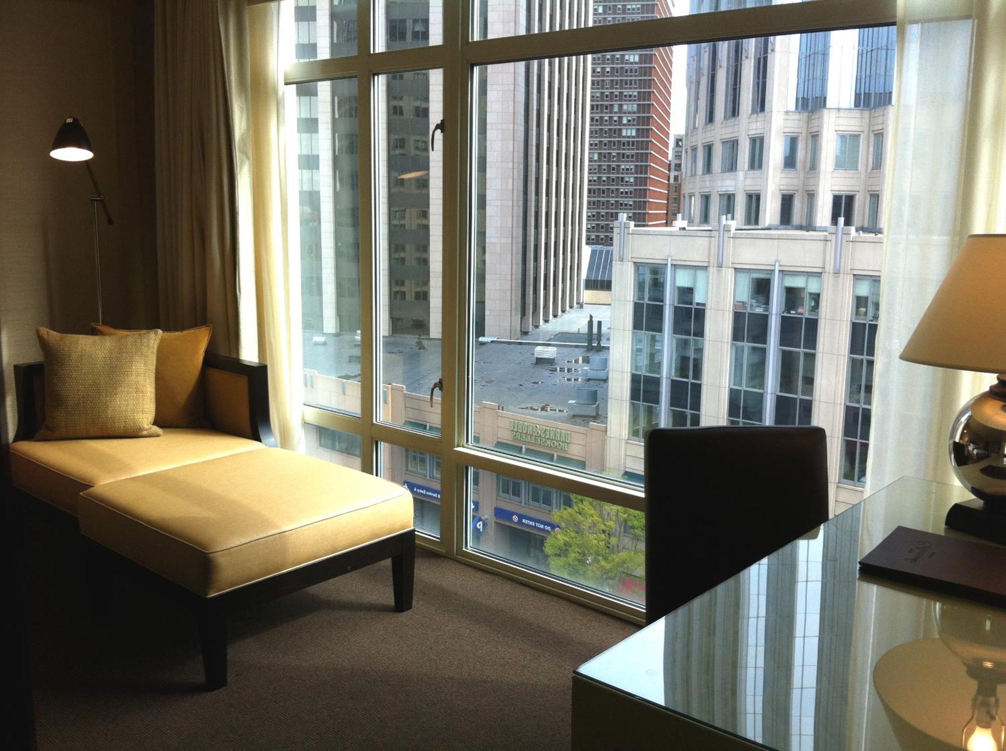 Hotel The Colonnade 4*