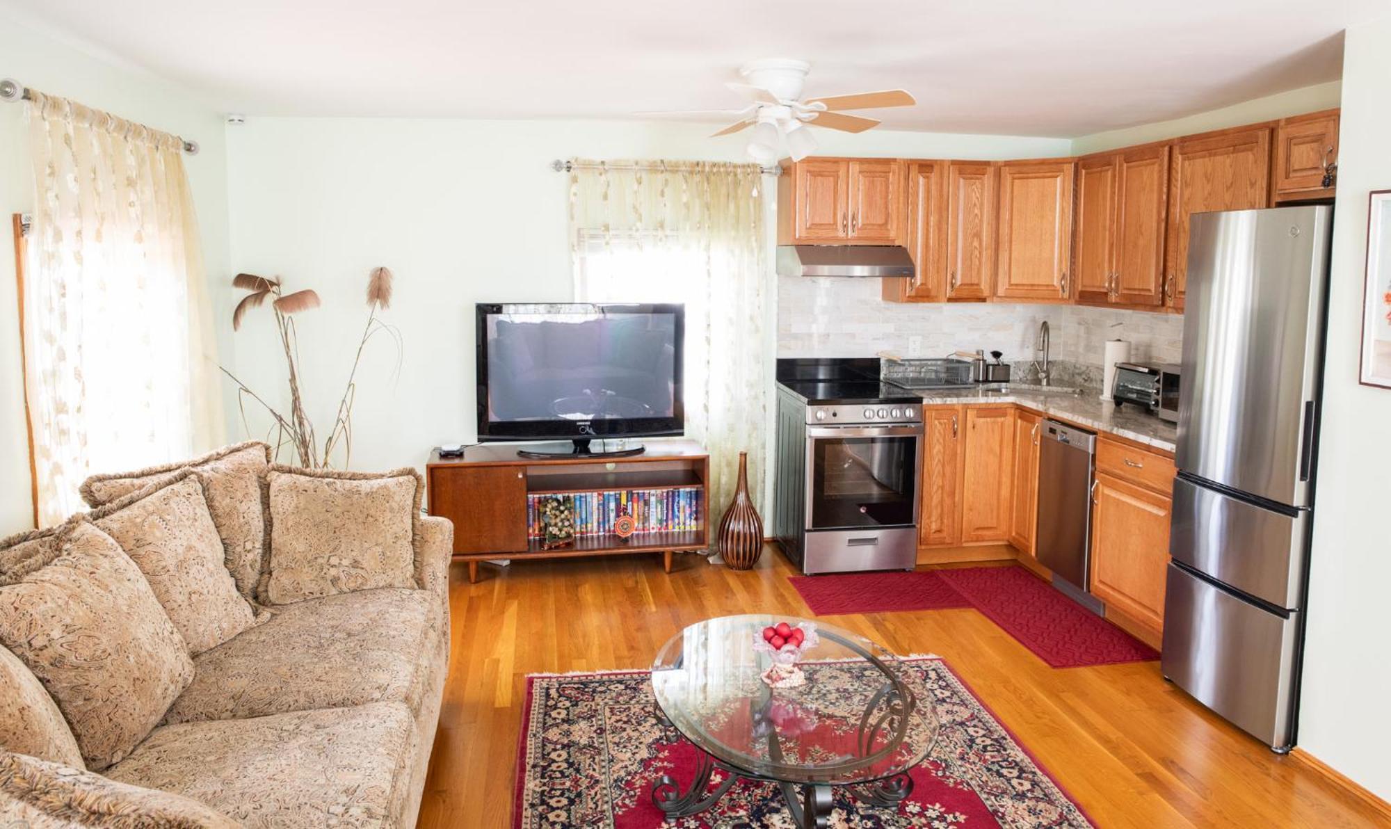 Modern Beautiful Apartment-5 Beds-full Kitchen-parking-super Clean-great For Groups Apartment Boston
