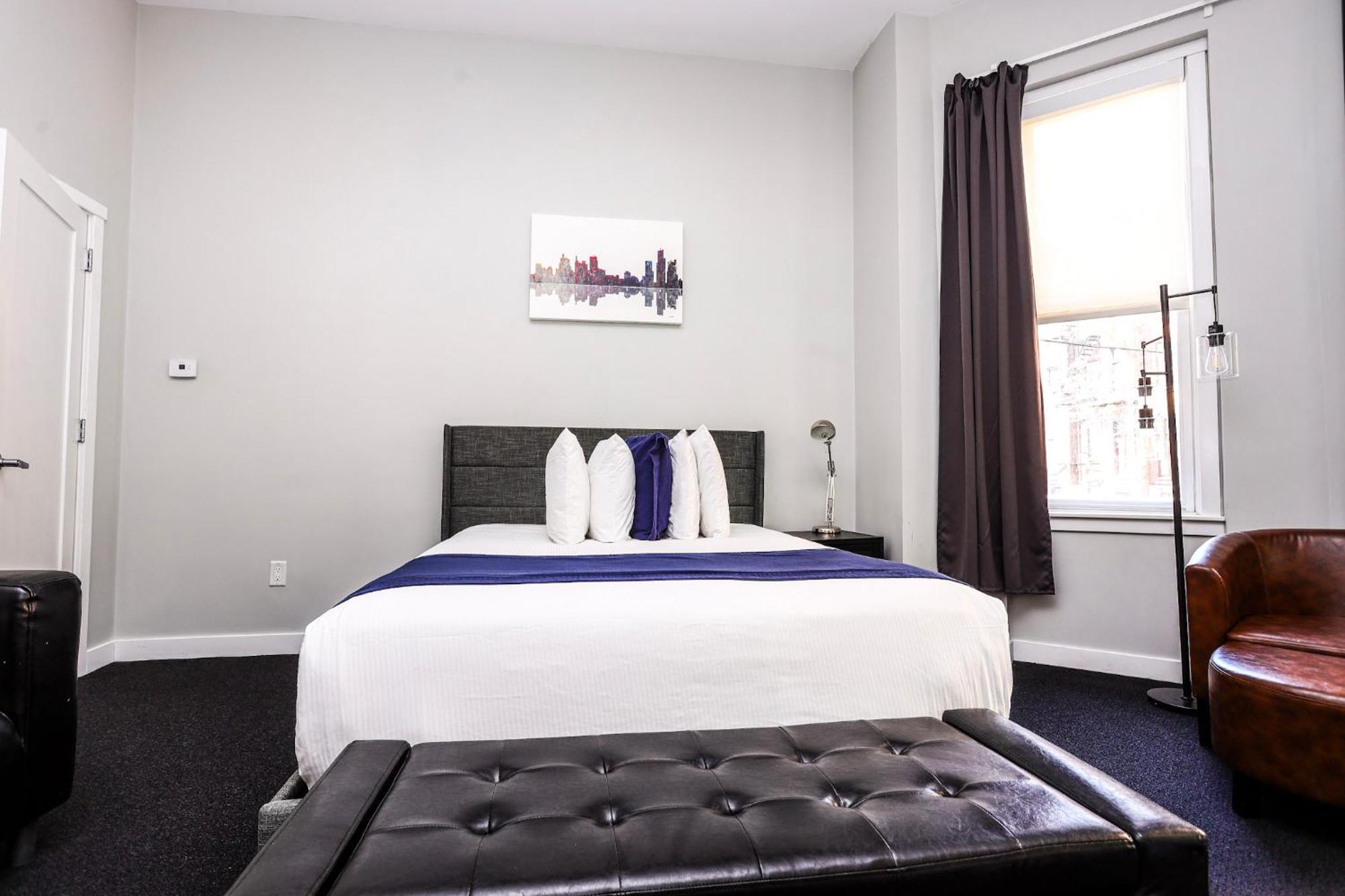 Large Stylish Newbury Street W/ Kitchen Apartment Boston