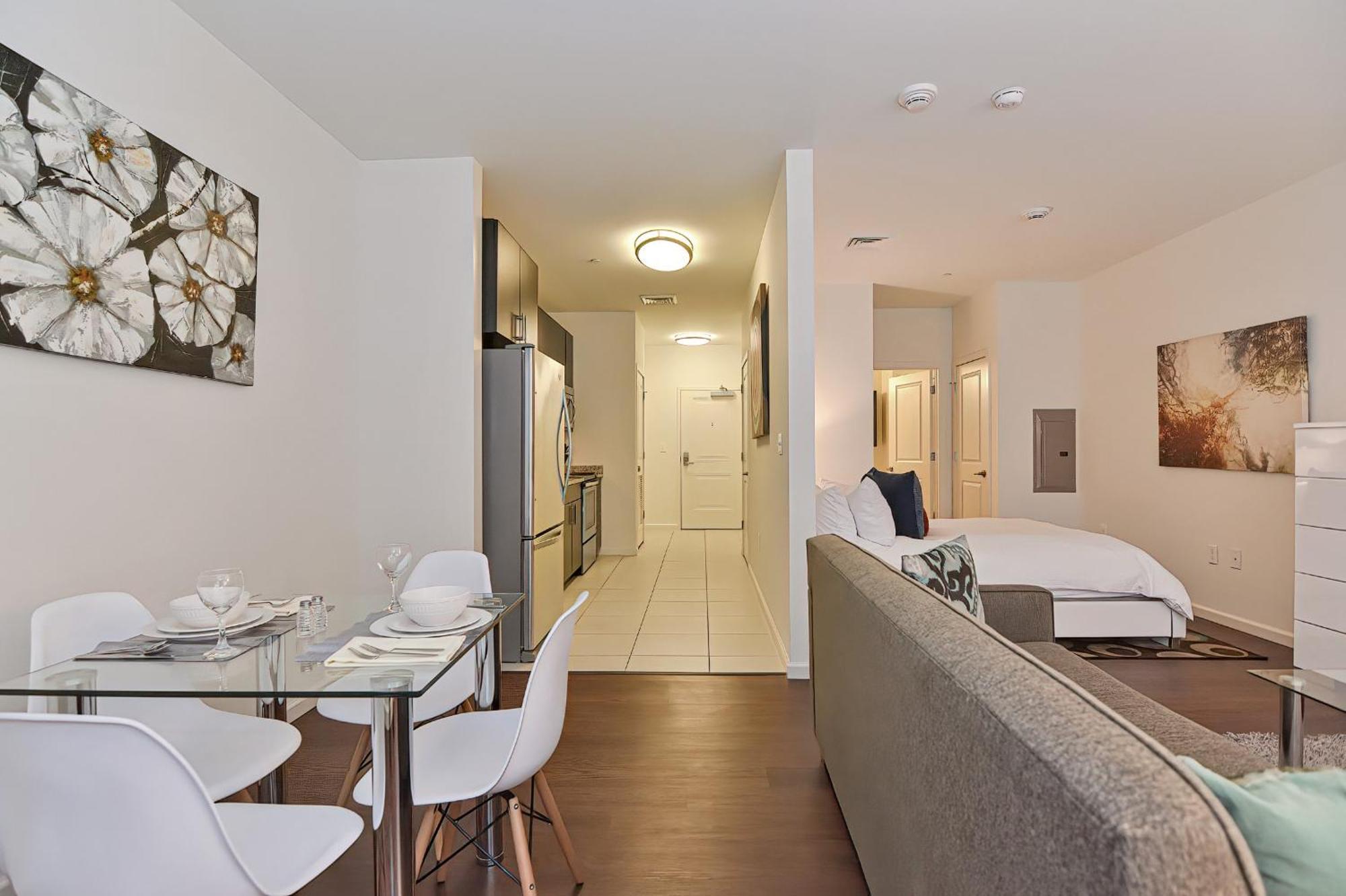 Global Luxury East * Boston