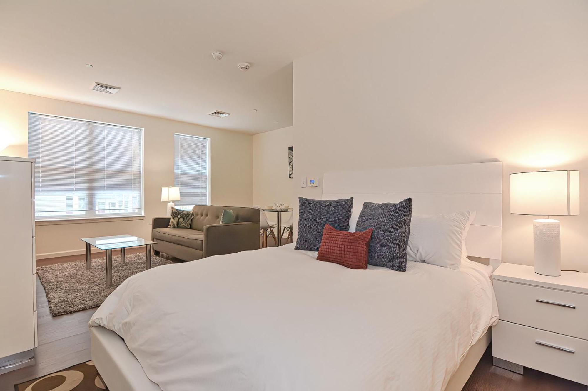 Global Luxury East Apartment Boston