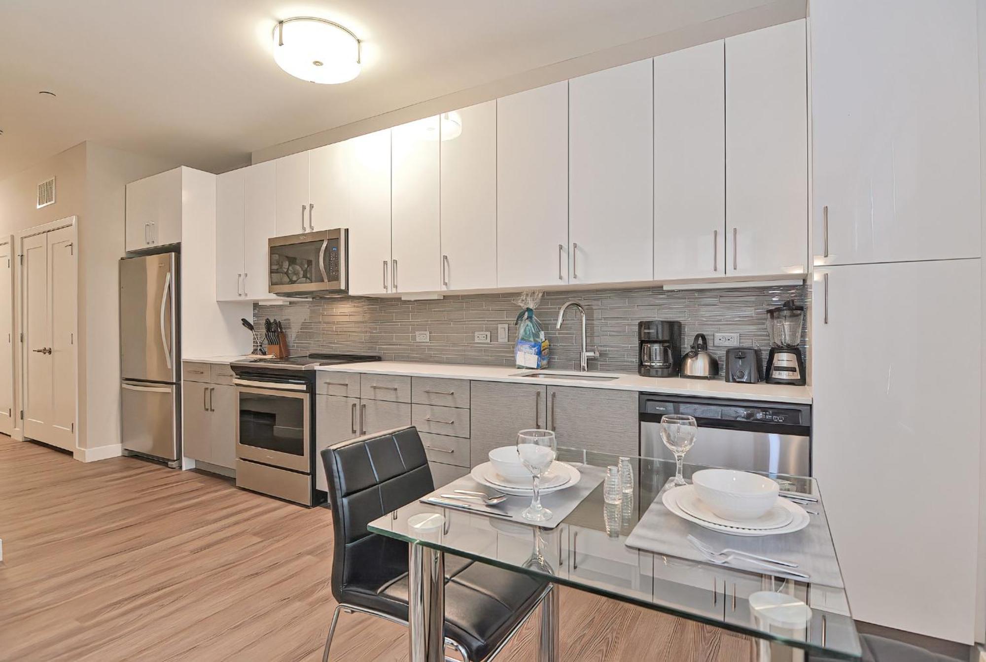 Global Luxury East *