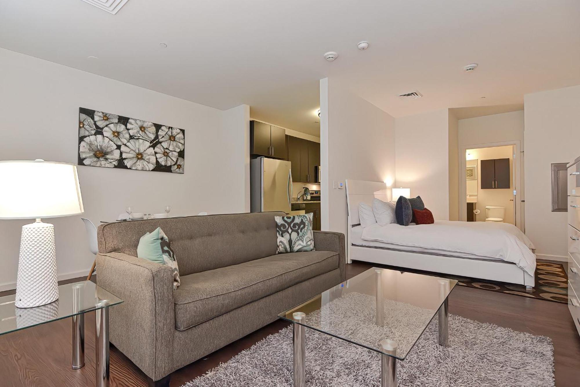 Global Luxury East * Boston