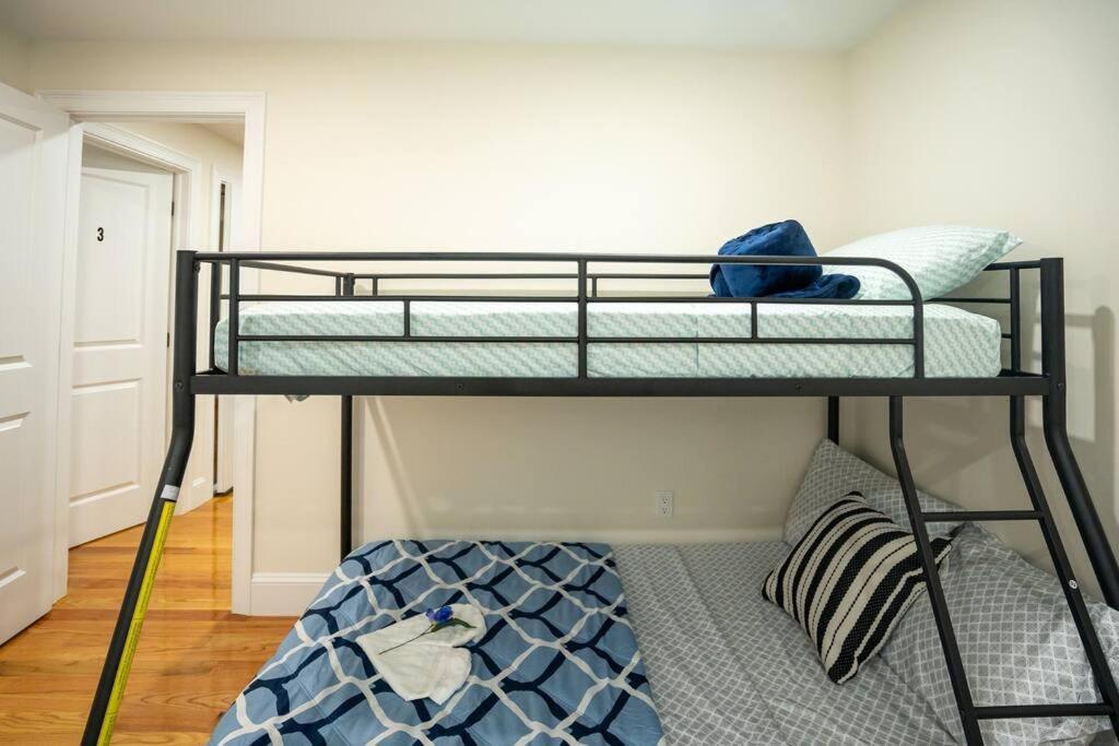 Apartment 80-3 3br - Charming Near Harvard Square *