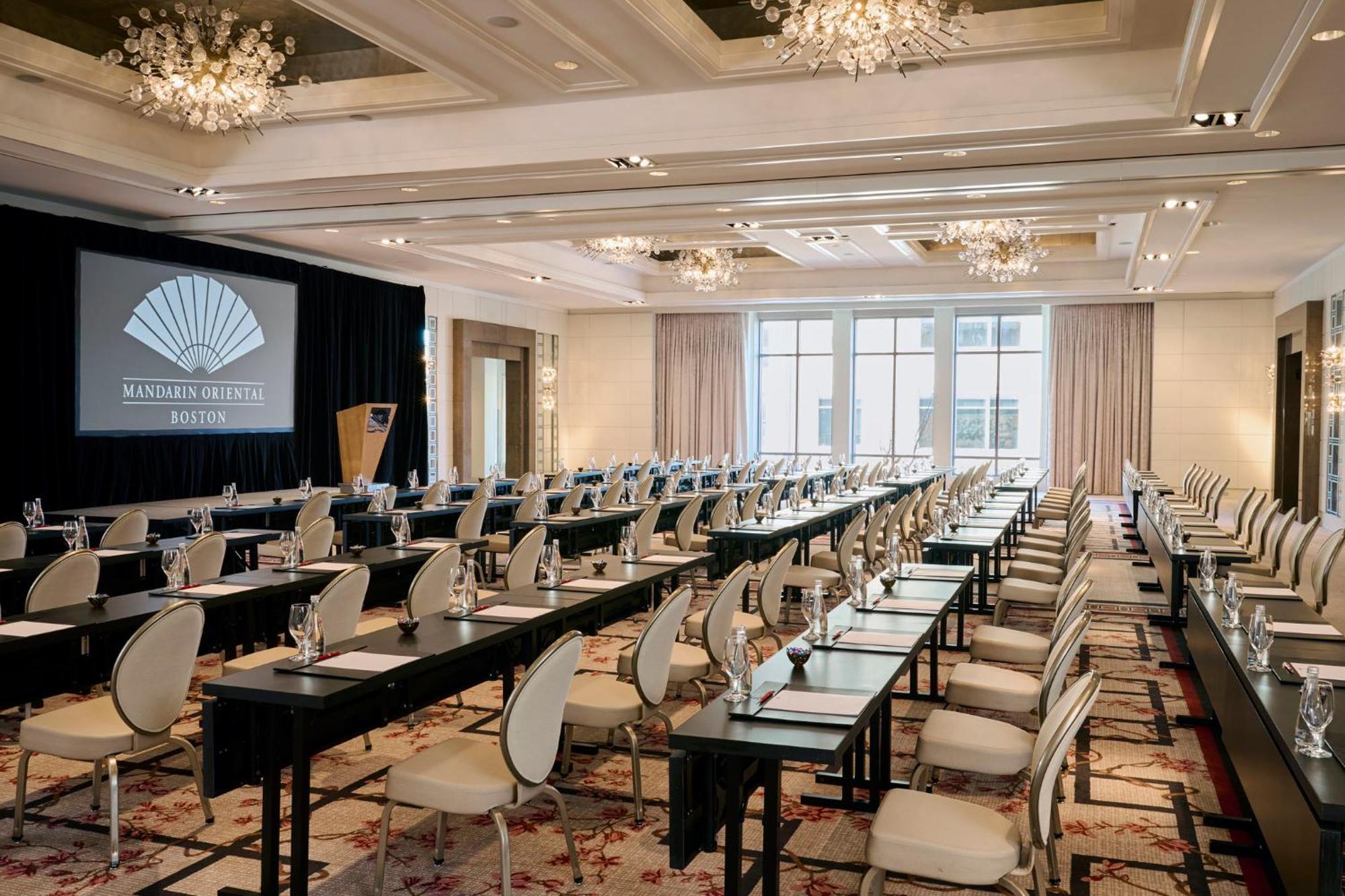 Mandarin Oriental, Hotel