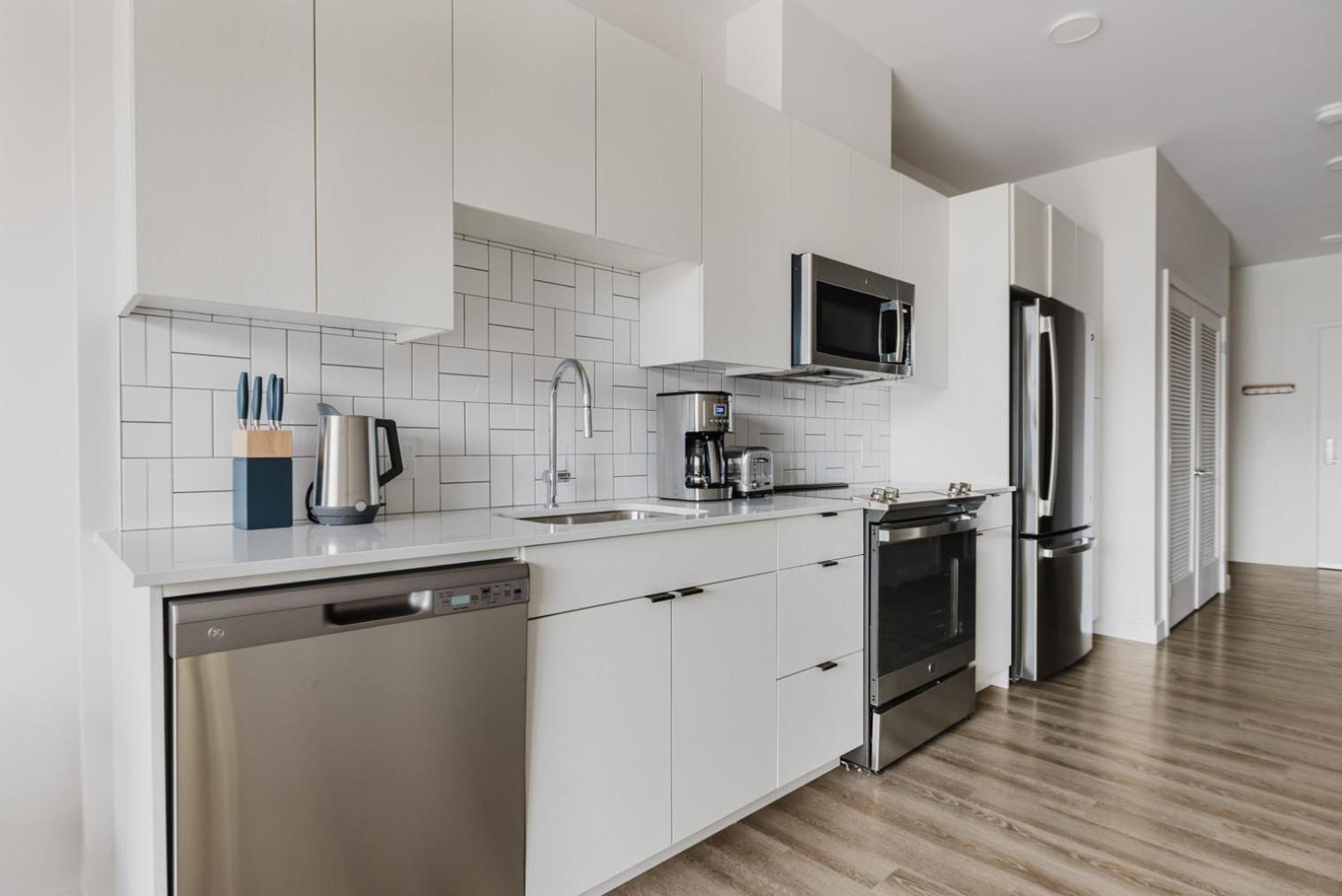 Apartment Blueground Revere Gym Pool Wd Lounge Bos-1100 *