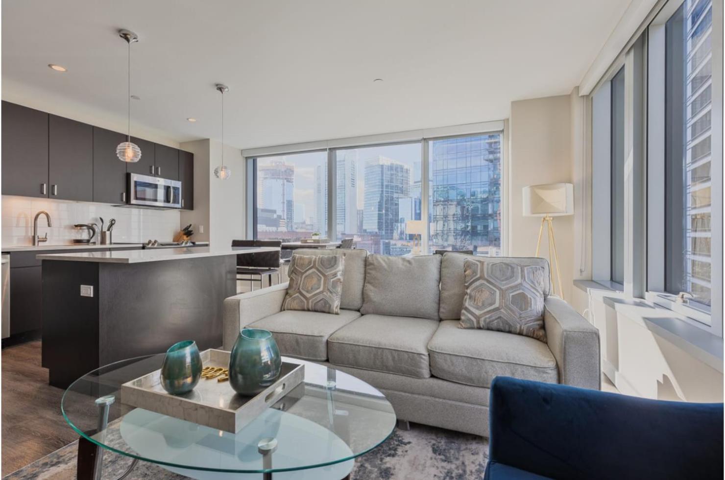 Luxury With Harbor Views *