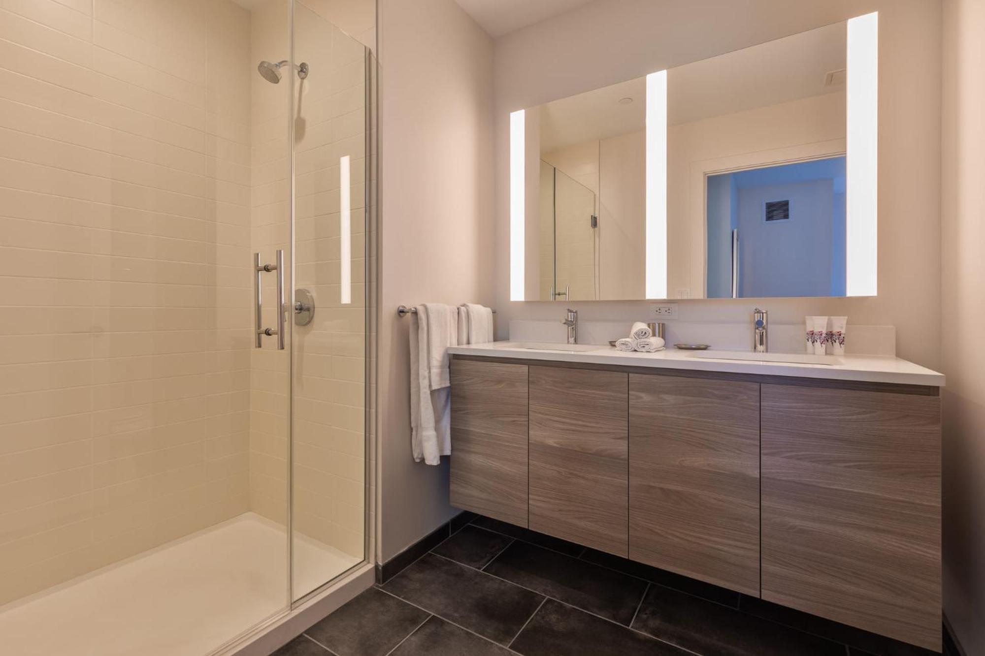 Luxury With Kitchen And Pool Apartment Boston