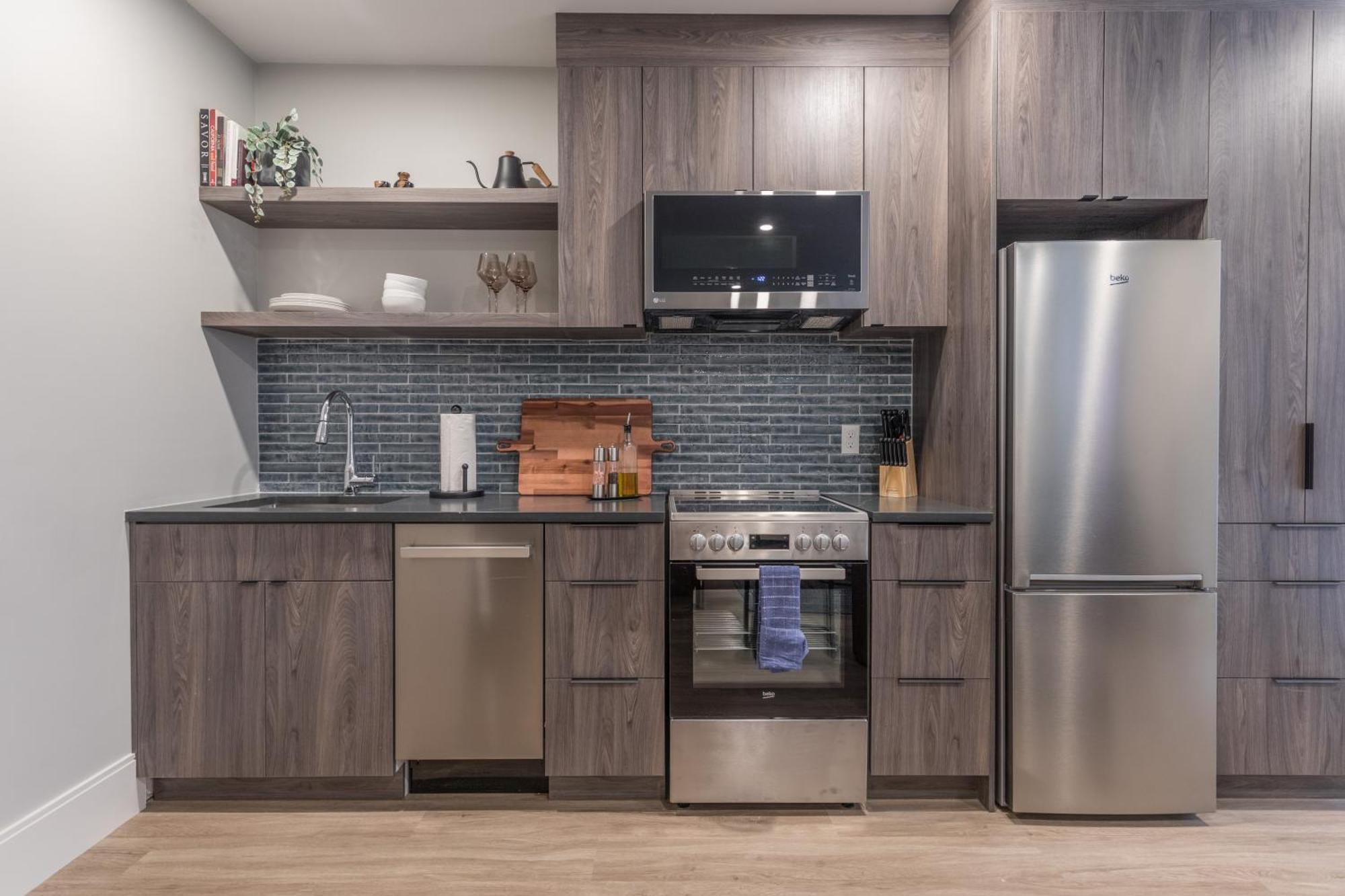 Symphony By Thatch * Boston