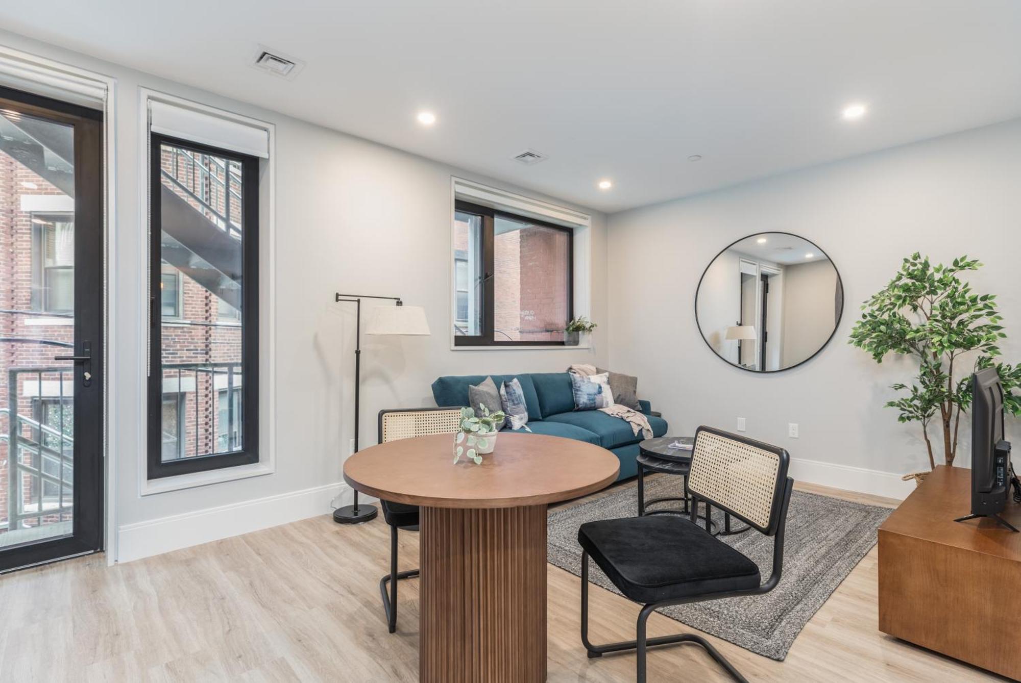 Symphony By Thatch Apartment