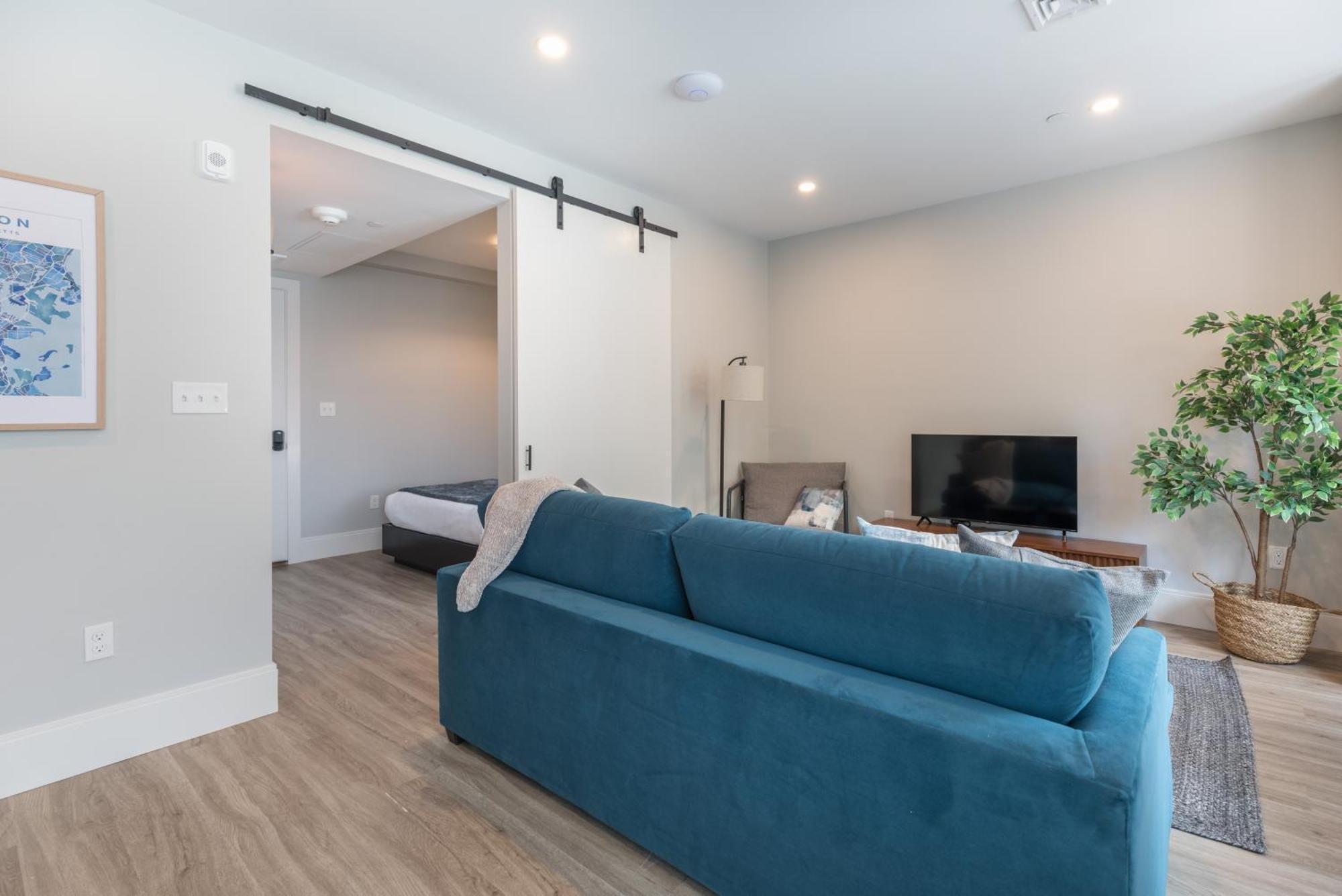 Symphony By Thatch Apartment