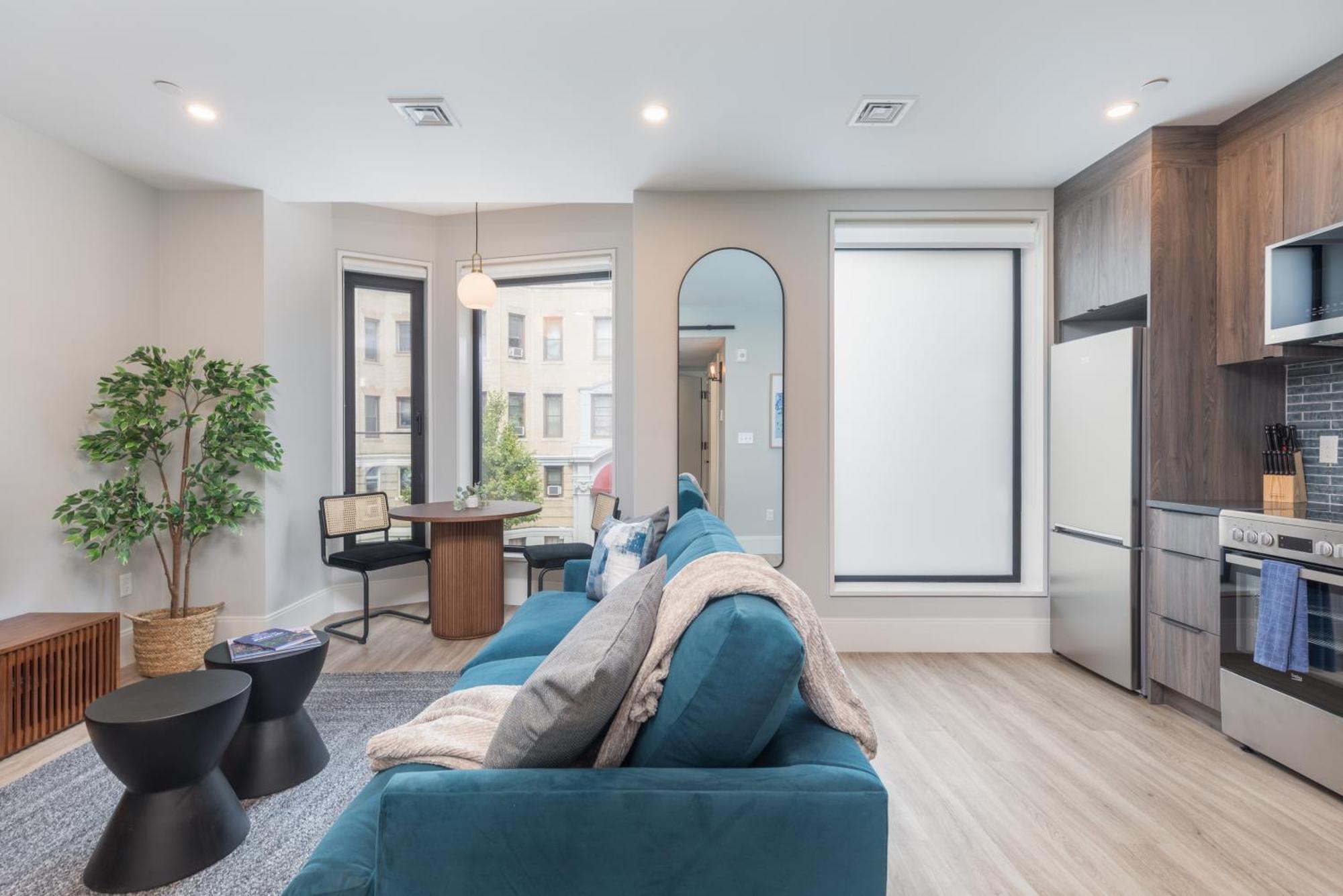 Symphony By Thatch * Boston