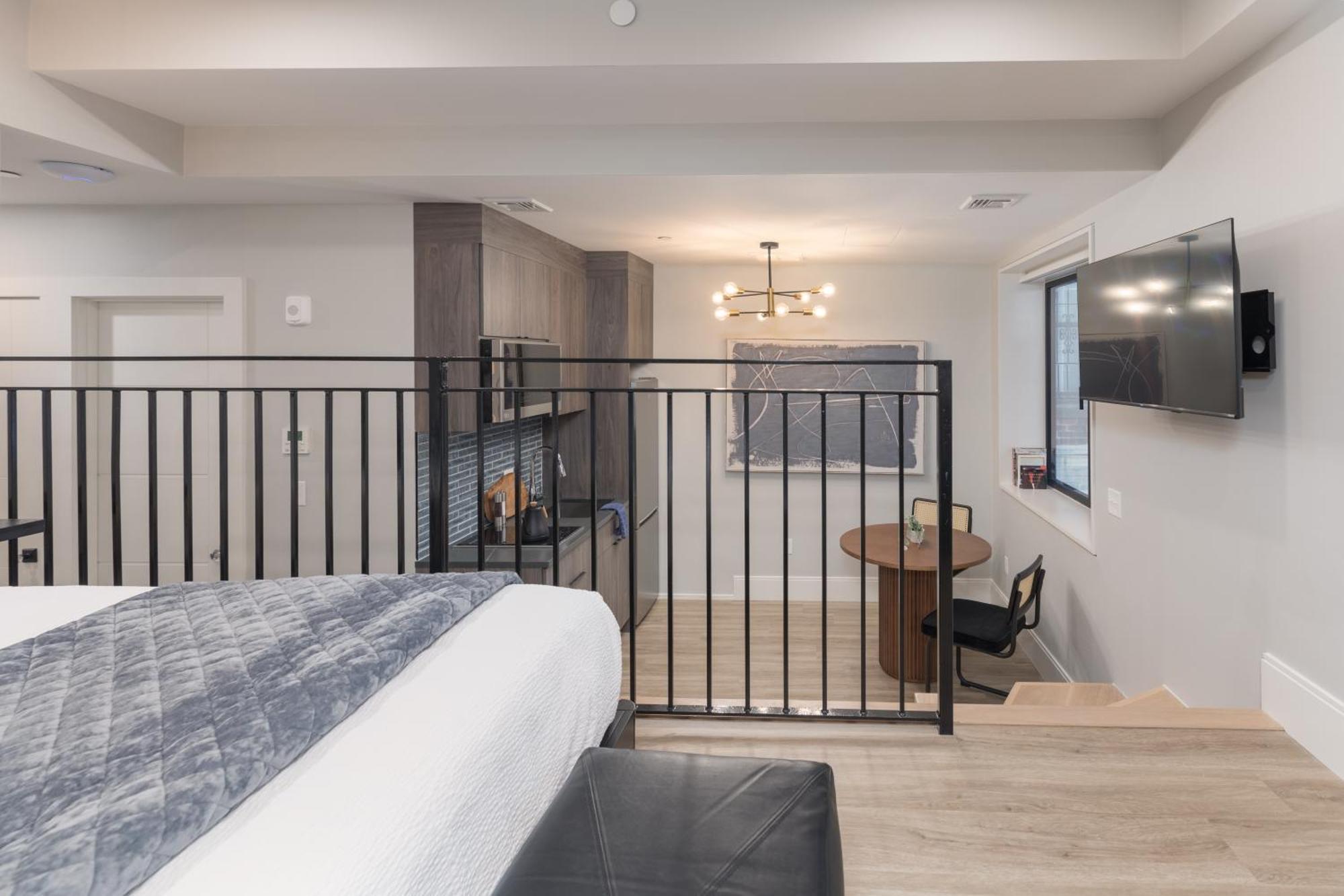 Symphony By Thatch Apartment