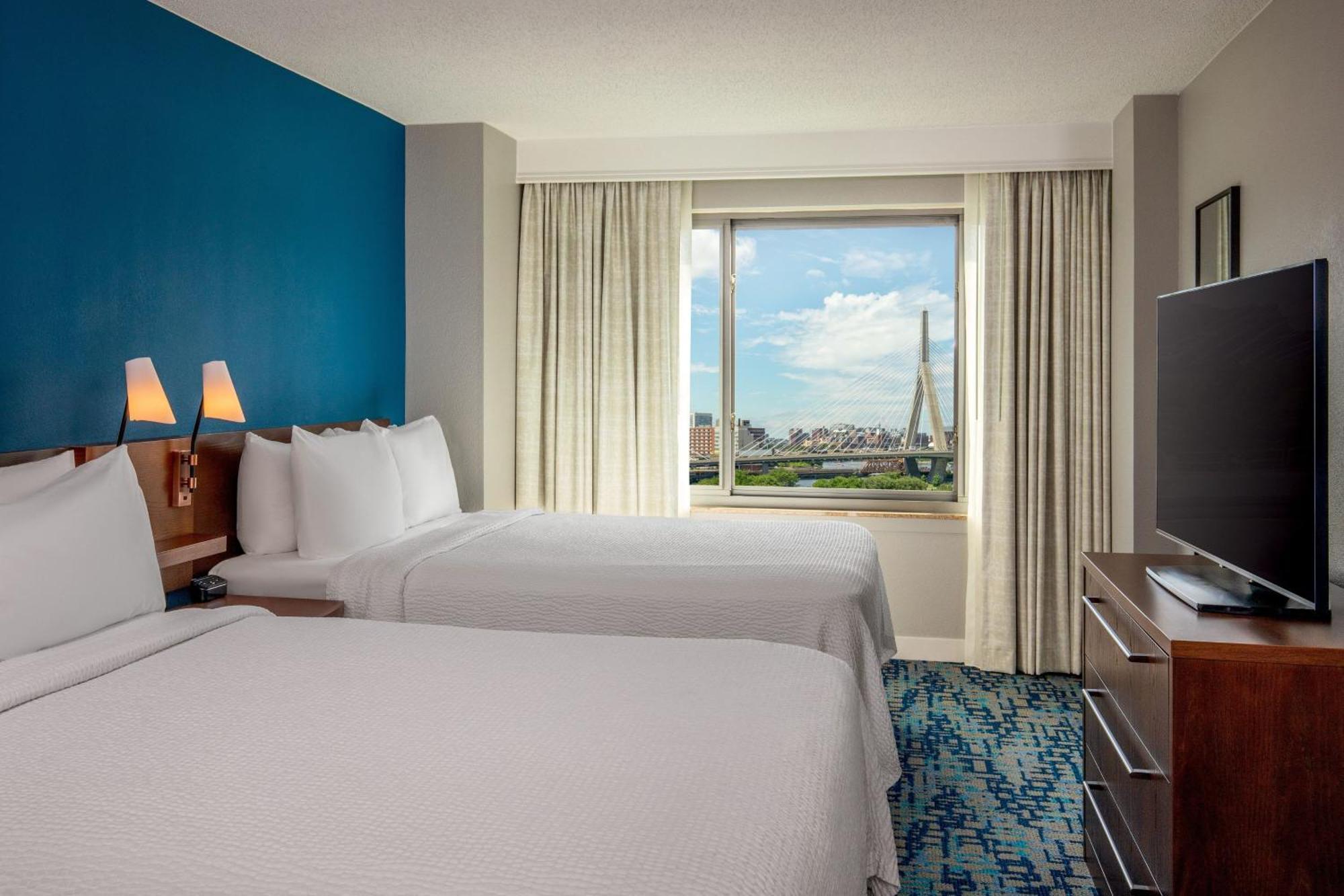 By Marriott Harbor On Tudor Wharf 3*