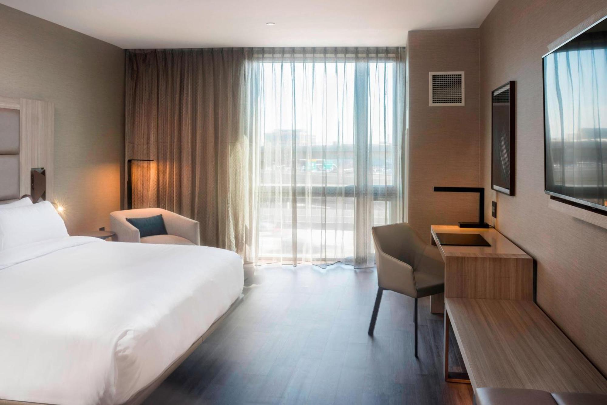 Hotel Ac By Marriott Downtown 4*