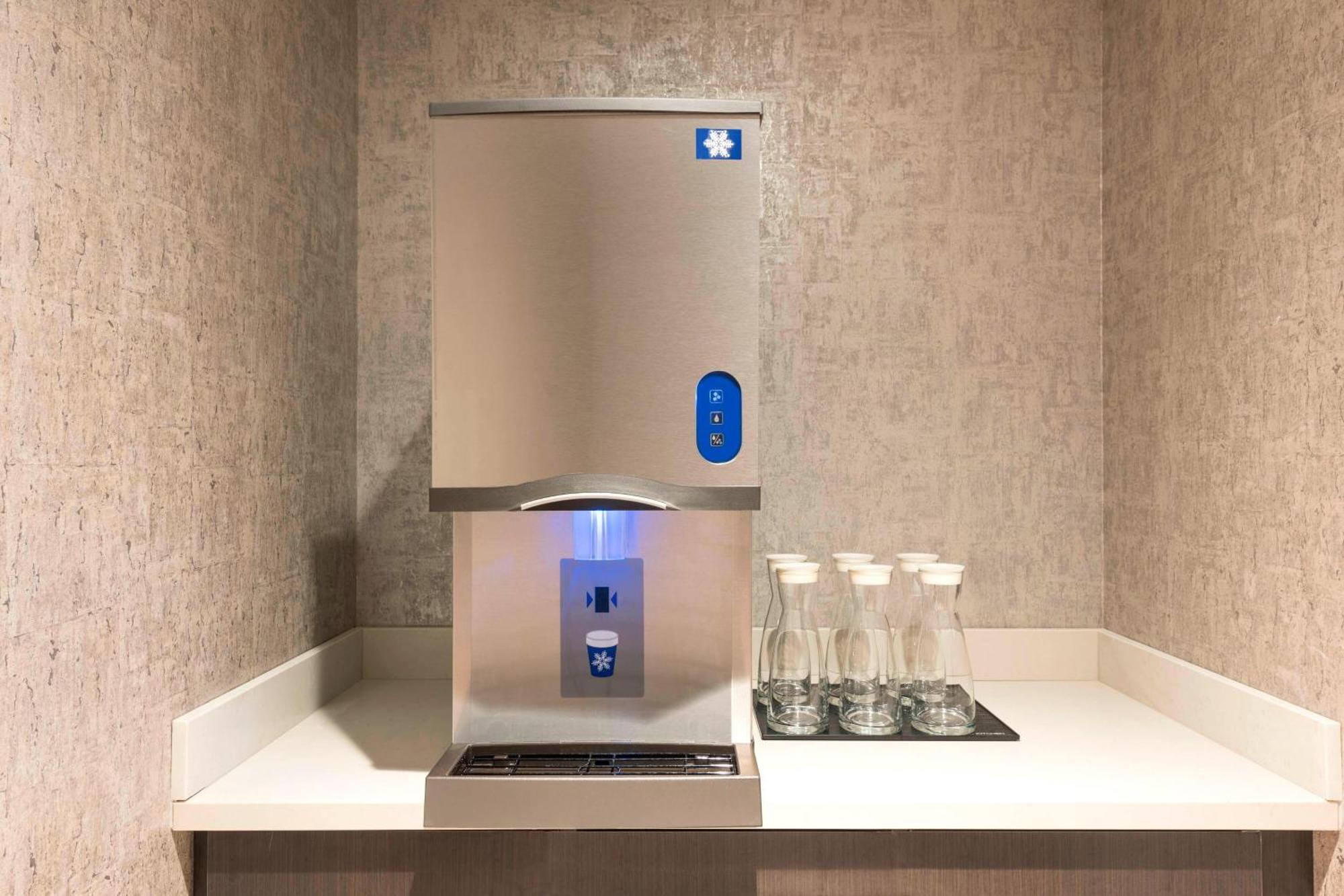 Ac By Marriott Downtown Hotel Boston