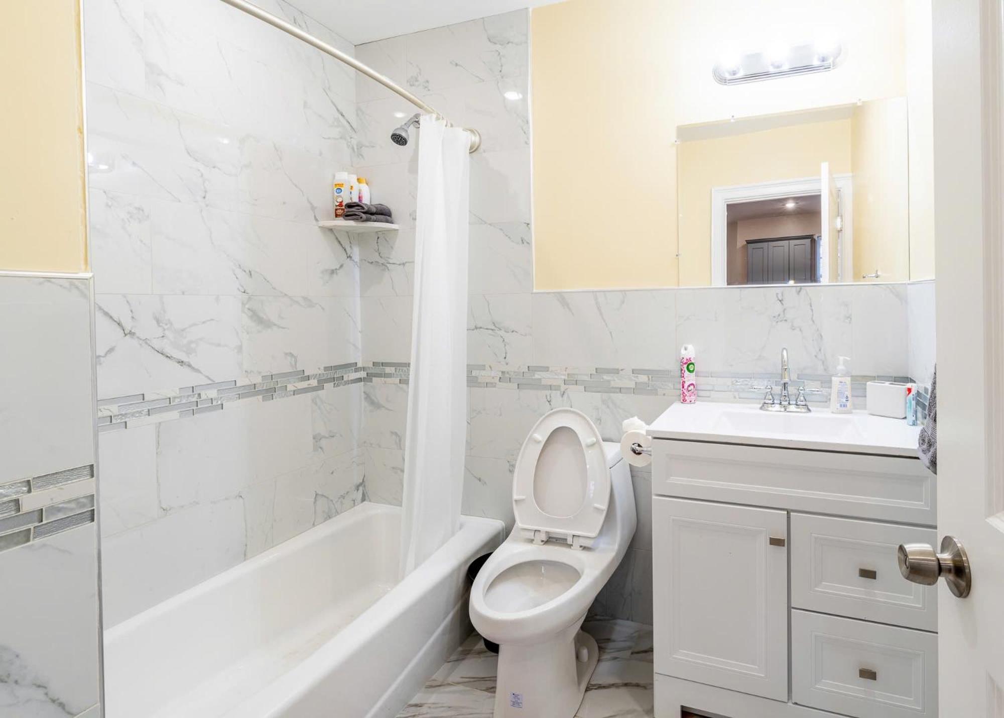 Apartment 233-1 4br - Cozy Near Mbta Station Boston