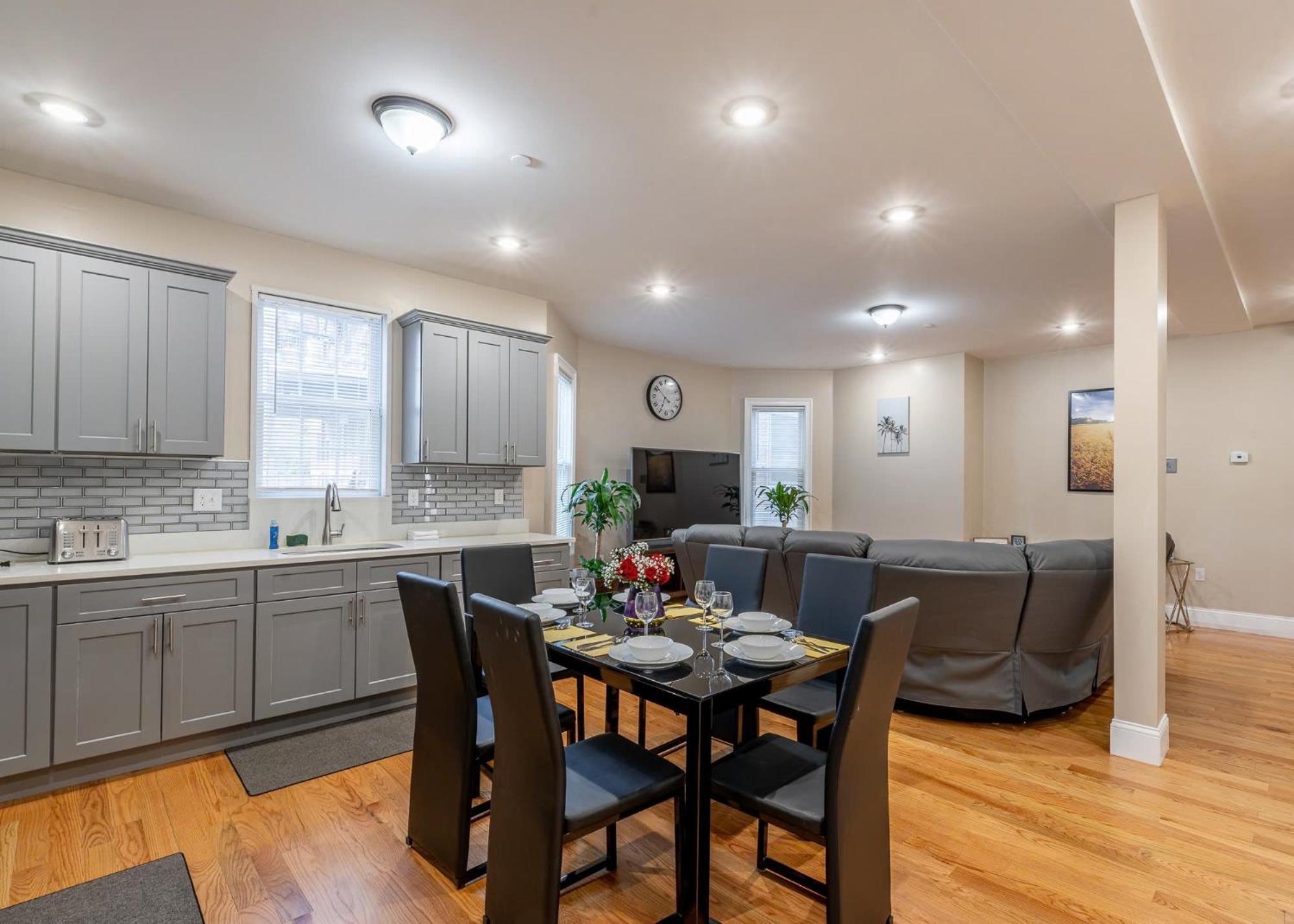 233-1 4br - Cozy Near Mbta Station *